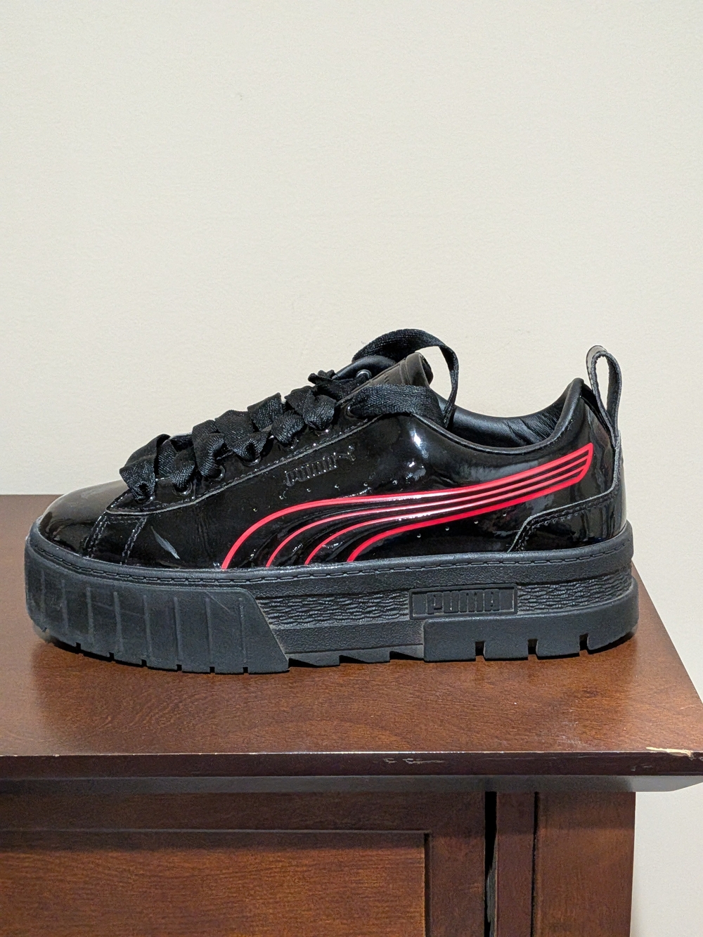 PUMA "Catwoman" Mayze Kids 7 Black Platform Sneaker with Red Accent